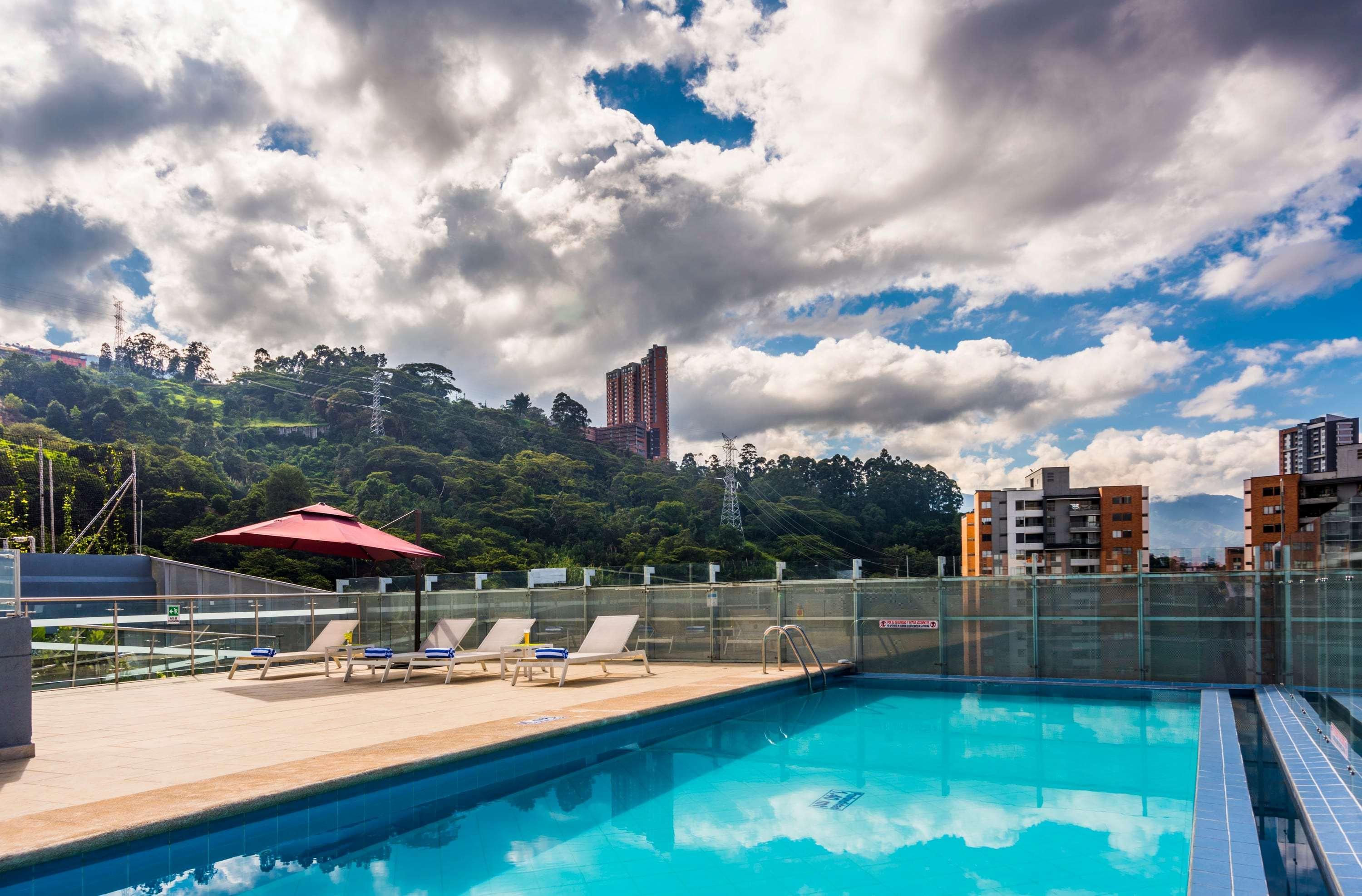 La Quinta By Wyndham Medellin Otel Dış mekan fotoğraf