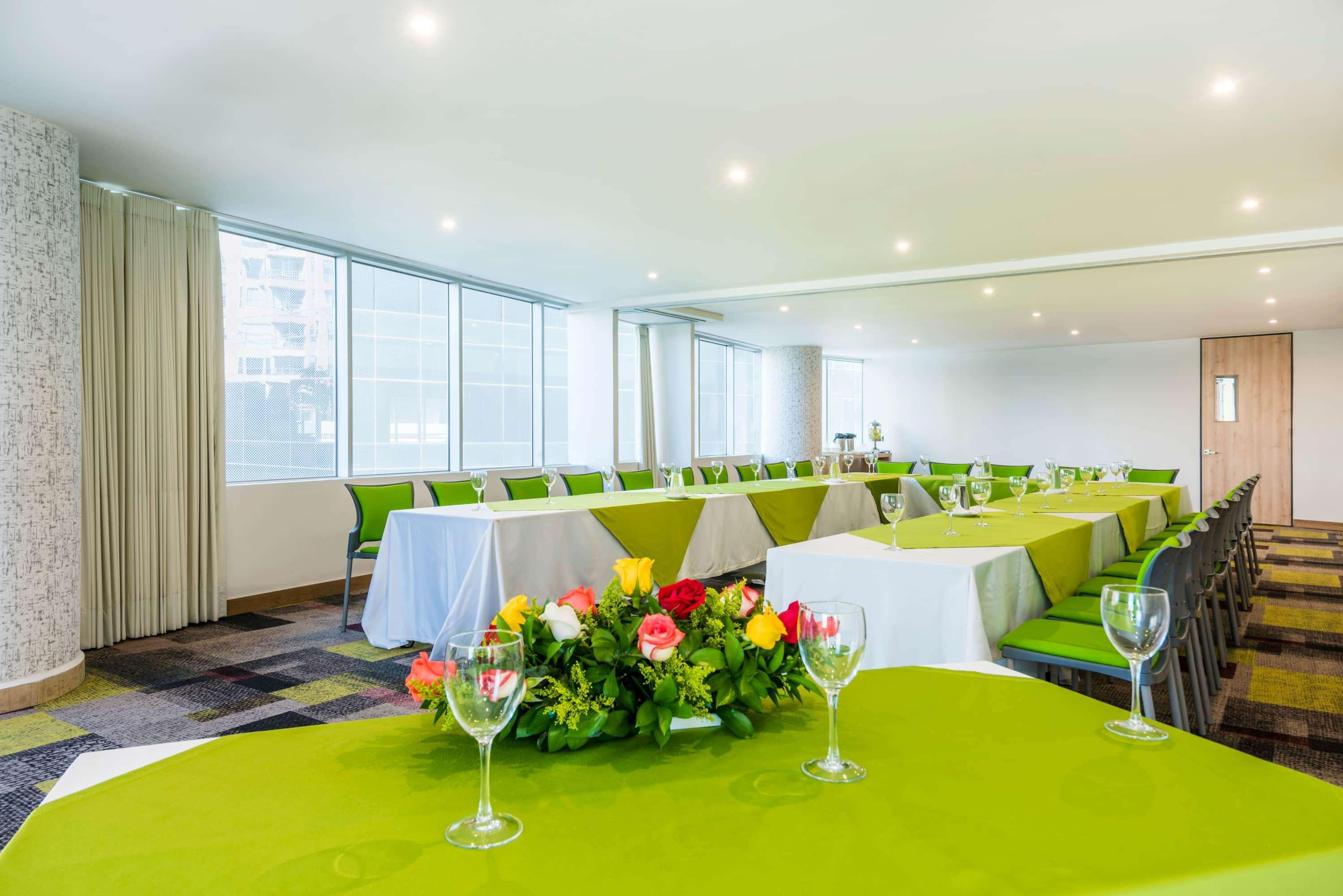 La Quinta By Wyndham Medellin Otel Dış mekan fotoğraf
