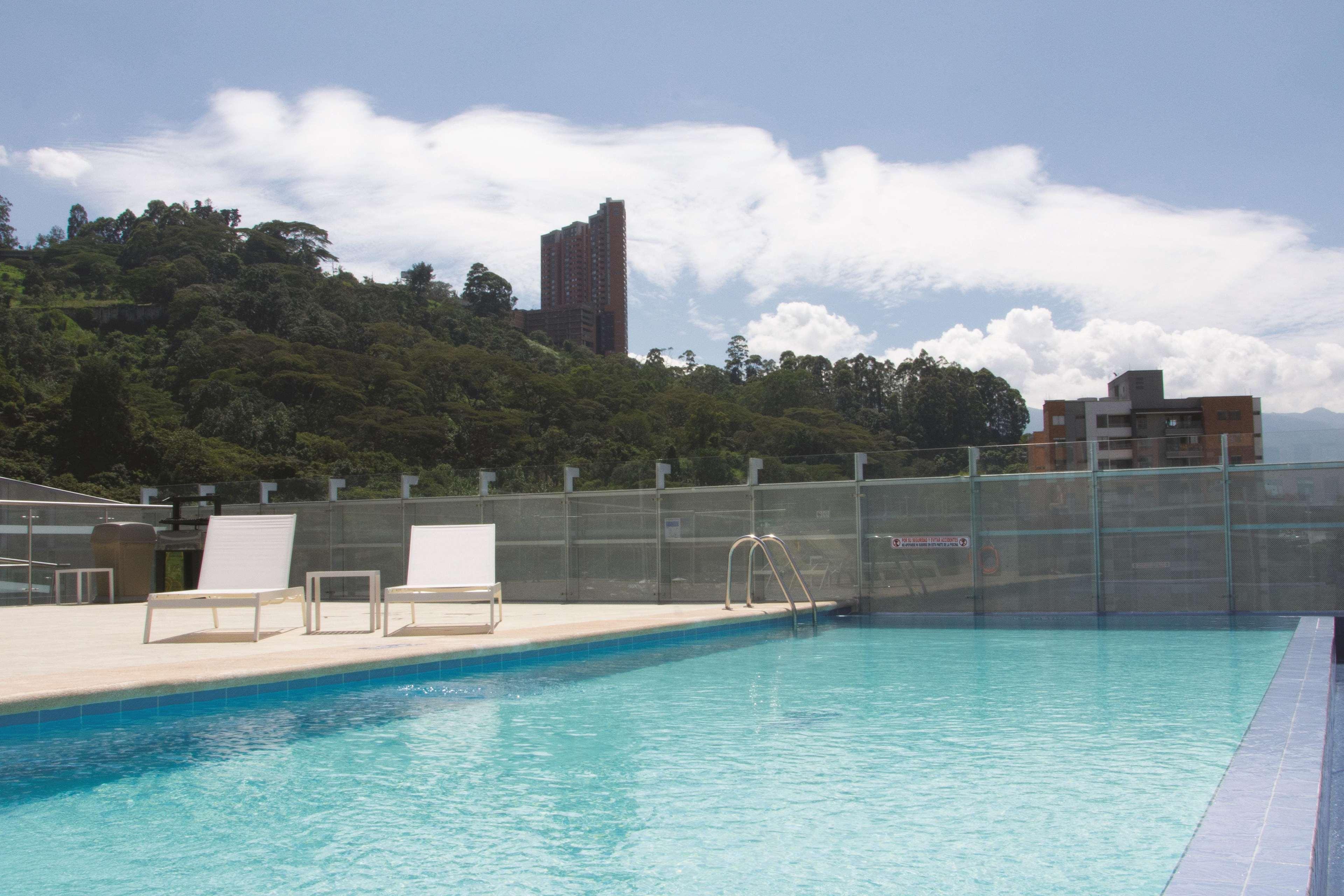 La Quinta By Wyndham Medellin Otel Dış mekan fotoğraf