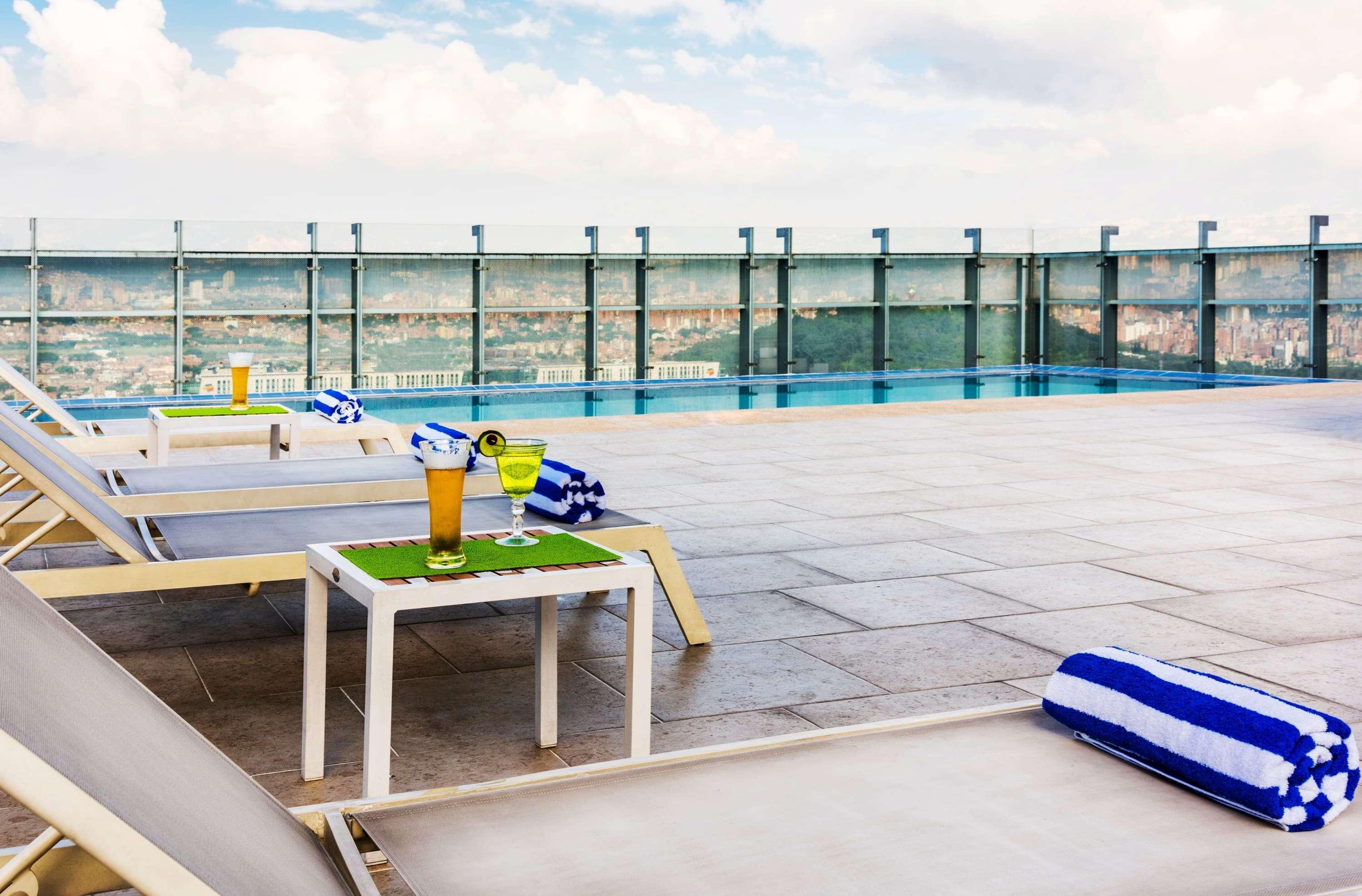La Quinta By Wyndham Medellin Otel Dış mekan fotoğraf