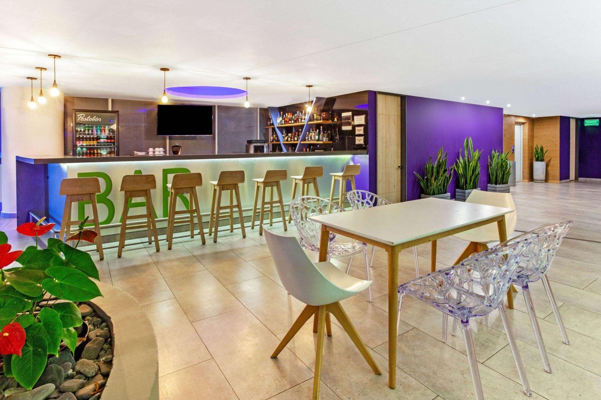 La Quinta By Wyndham Medellin Otel Dış mekan fotoğraf