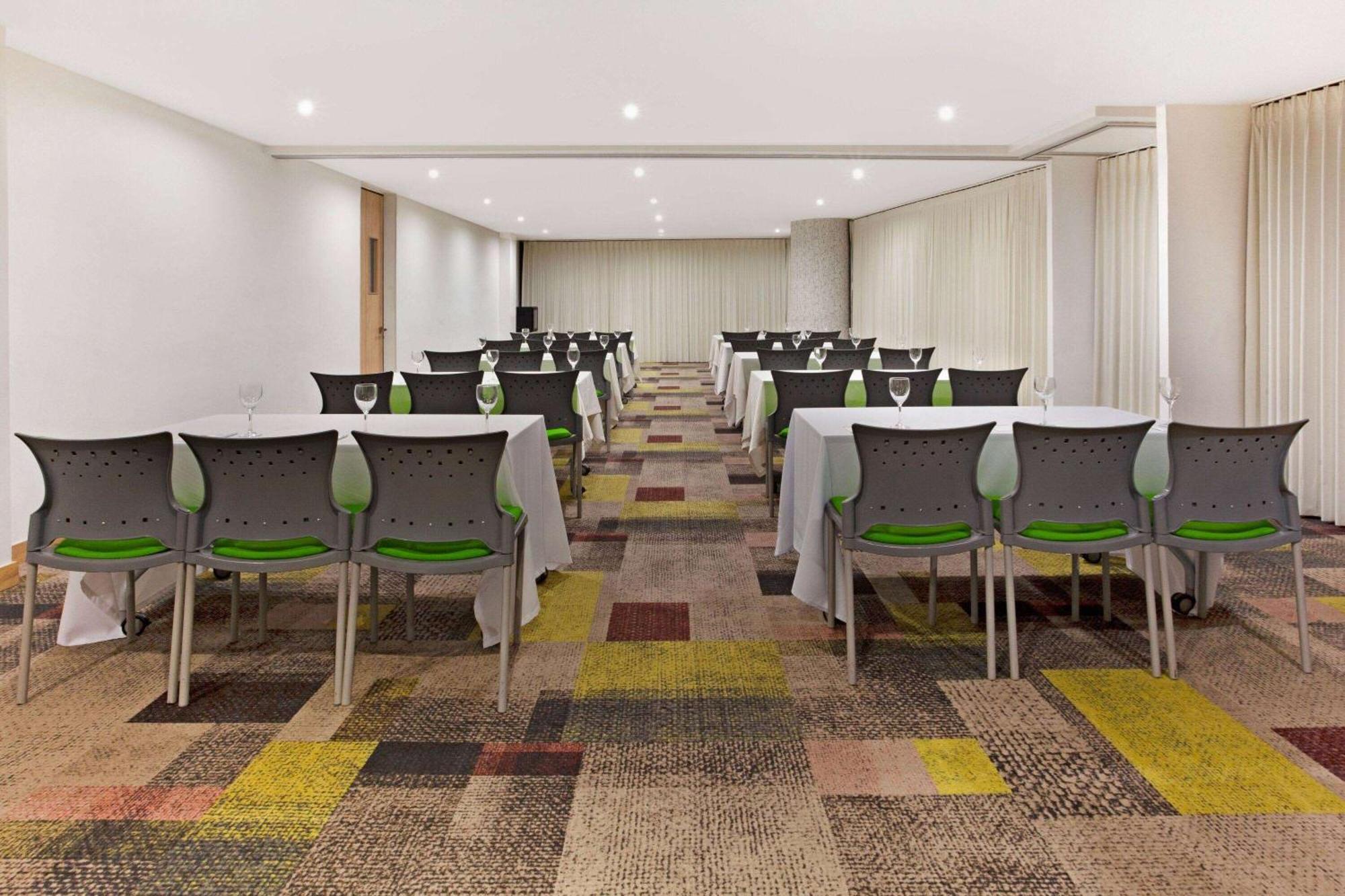 La Quinta By Wyndham Medellin Otel Dış mekan fotoğraf