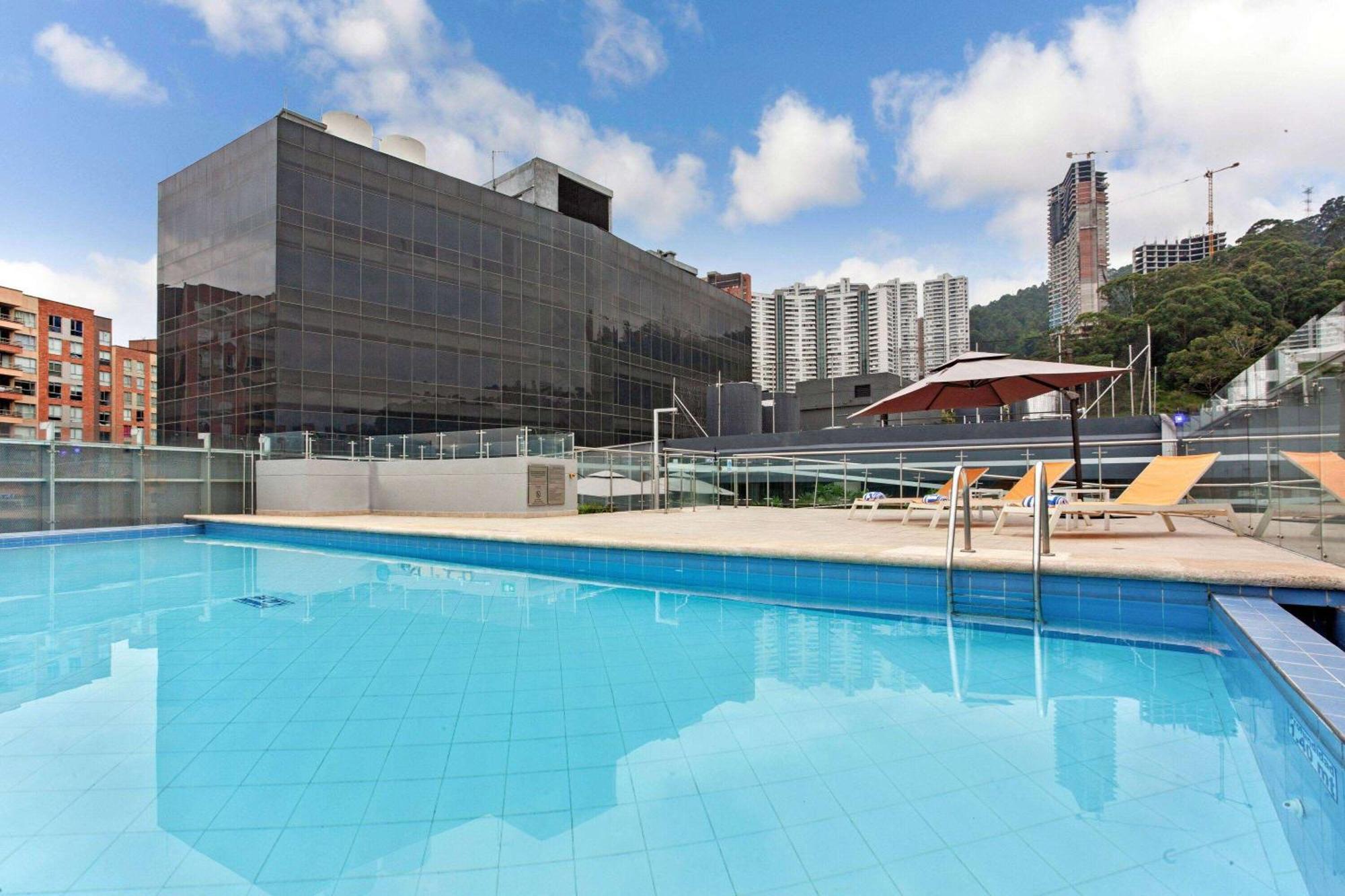 La Quinta By Wyndham Medellin Otel Dış mekan fotoğraf