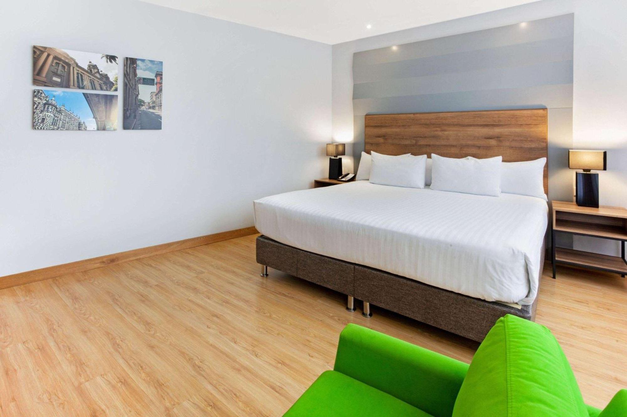 La Quinta By Wyndham Medellin Otel Dış mekan fotoğraf