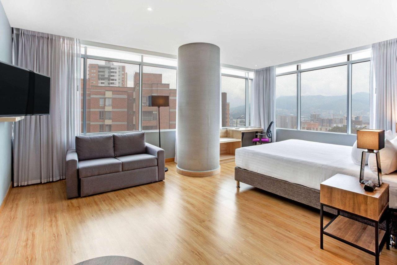 La Quinta By Wyndham Medellin Otel Dış mekan fotoğraf